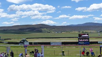 adaminaby-nsw-race